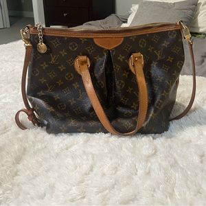 Louis Vuitton!!